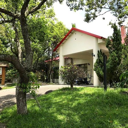 Field House B&B Jüli Kültér fotó